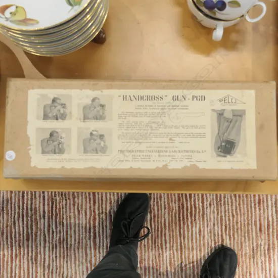 BOXED HAND CROSS GUN-POD CAMERA HOLDER;  17386