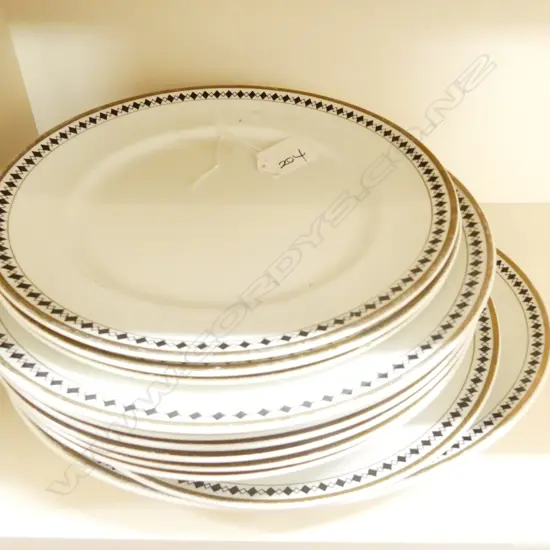 PART ALFRED MEAKIN DINNER SERVICE 