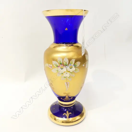 FLORAL EMBELLISHED MURANO GLASS VASE