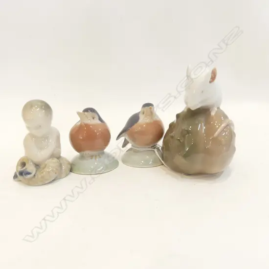 ROYAL COPENHAGEN 2238 PAIR OF ROBINS, 2313 SMALL SEATED MURMAID, 511 MOUSE ON ROCK 2+1+1