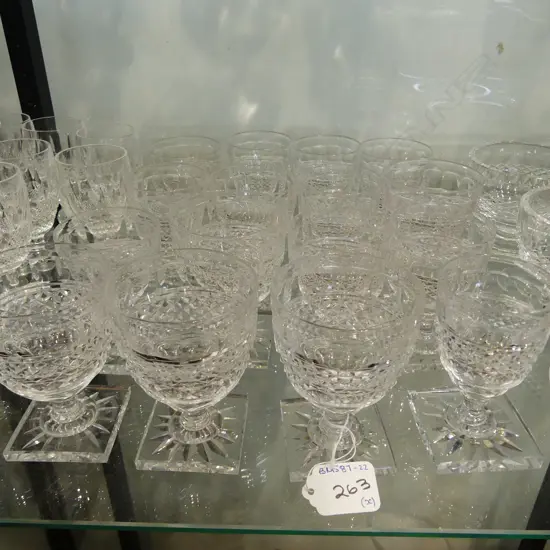 LOT QUALITY ASST CRYSTAL STEMWARE