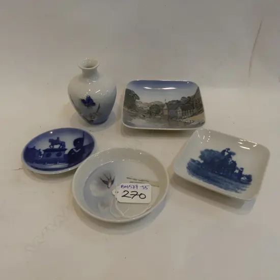 ROYAL COPENHAGEN 4 SMALL PIN DISHES AND A VASE (2+2+1)