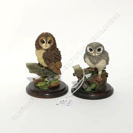 COUNTRY ARTIST 2 X OWL ORNAMENTS-RESIN