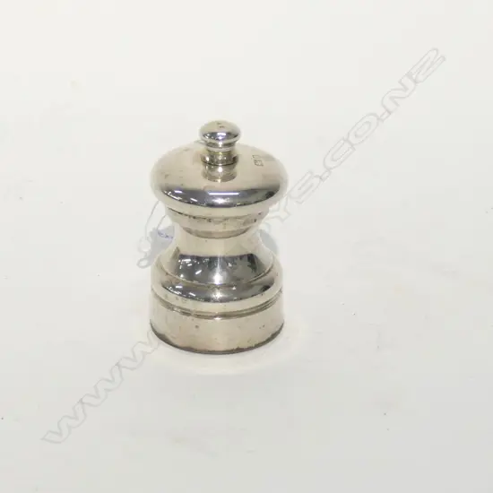 SILVER PEPPER MILL