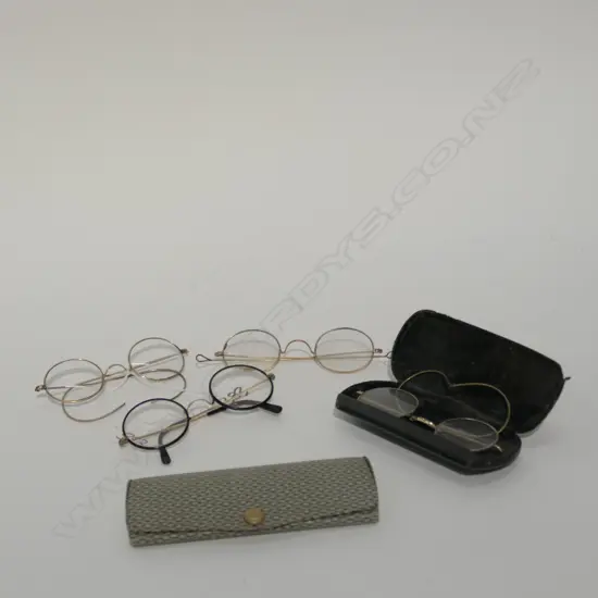 4 PAIRS OF SPECTACLES WITH 2 CASES