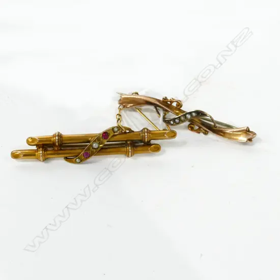 2 EDW 9CT BAR BROOCHES PEARLS ETC 4.43GMS