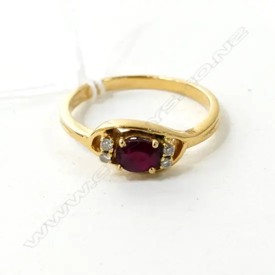 18CT GOLD DIAMOND AND RUBY RING