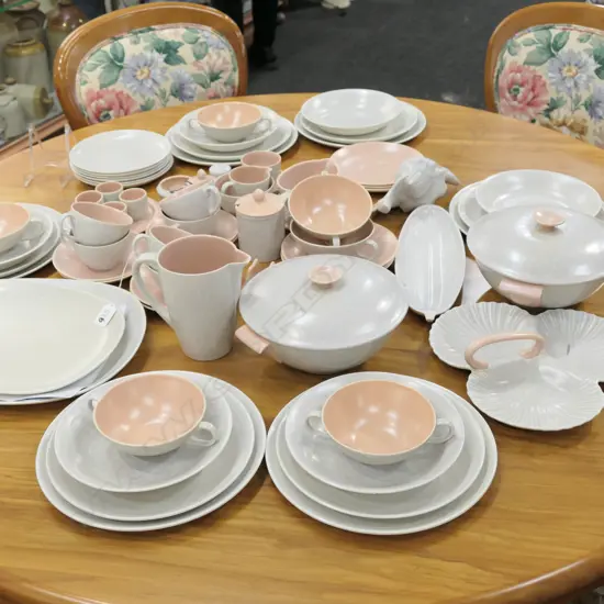 POOLE DINNER SET