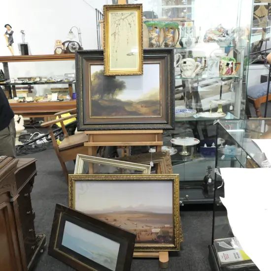 FRAMES + 4 ASST FRAMED PRINTS