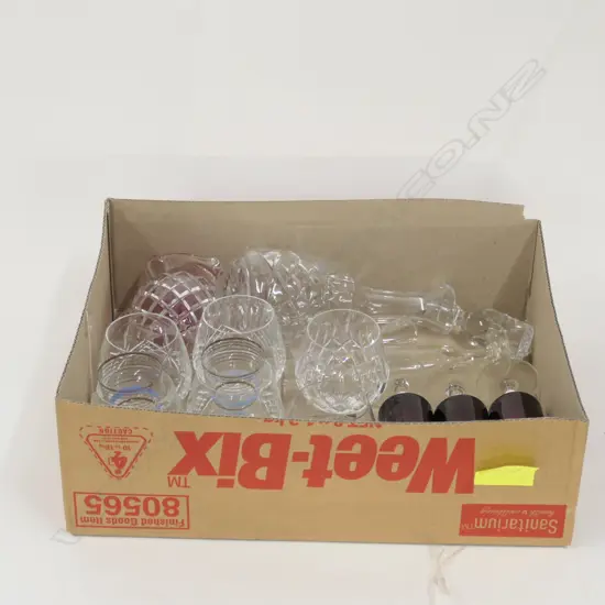 LOT ASST CRYSTAL + GLASSWARE INCL. DECANTER ETC