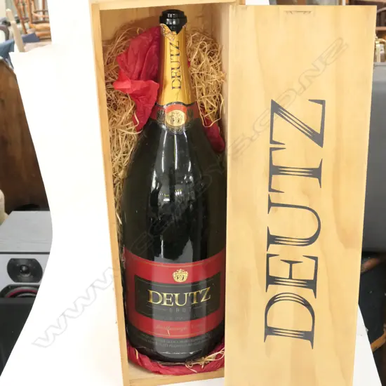 LARGE DEUTZ DISPLAY BTL IN BOX