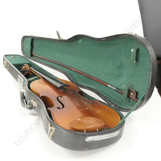 CASED VIOLIN