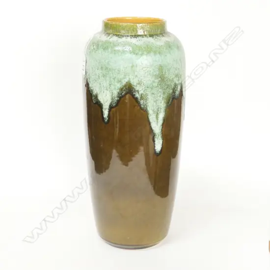 LARGE GERMAN BAY VASE H. 410