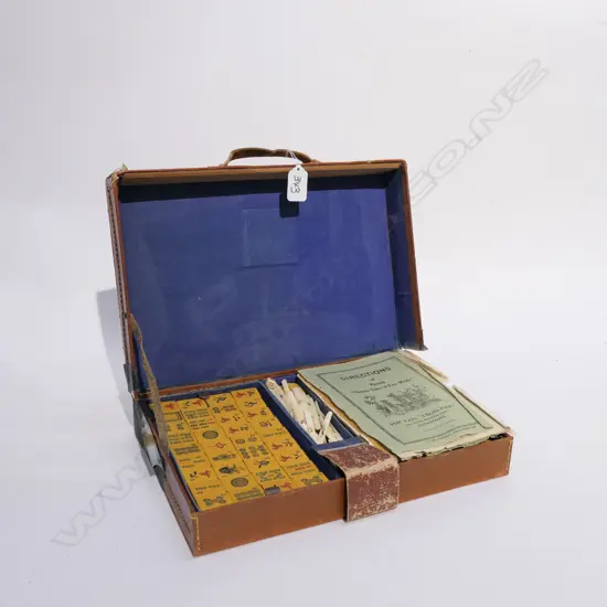 VINTAGE MAHJONG SET