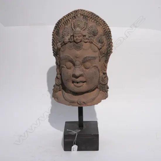 RESIN INDONESIAN HEAD H 570