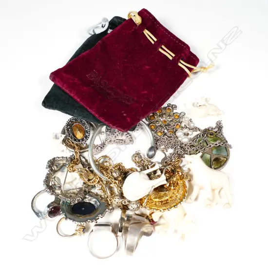 SMALL LOT COSTUME JEWELLERY + CARVED ANIMALS