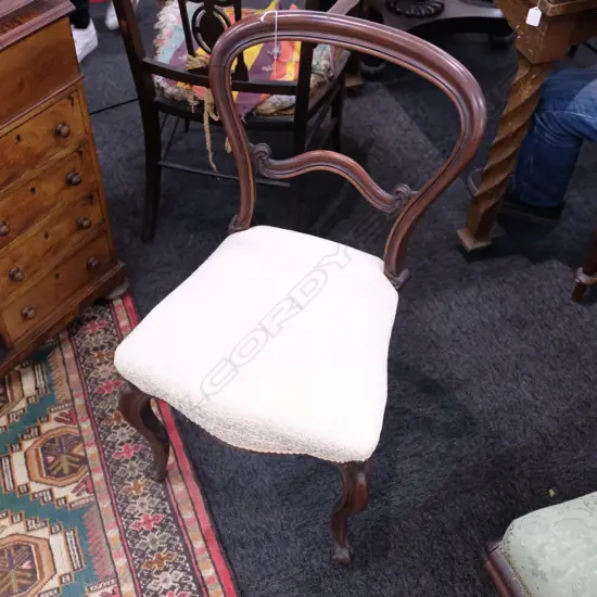 VICT BALLOON BACK CHAIR