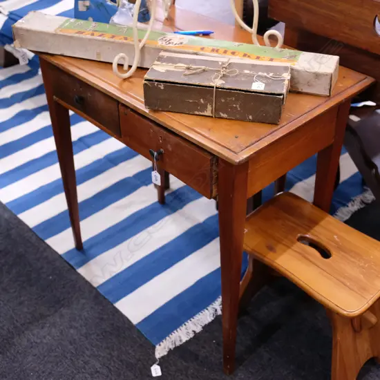 PINE 2 DRAWER SIDETABLE W. 770MM