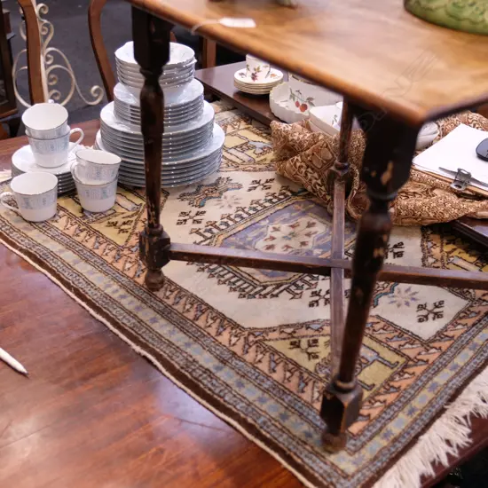 SMALL HANDKNOTTED RUG 1000 X 780