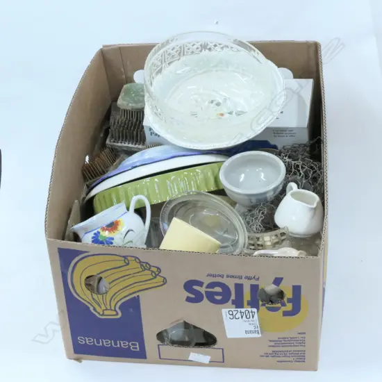 KITCHENWARE / VICTORIANA / FLOWER HOLDERS