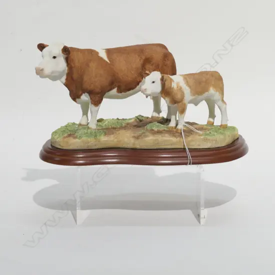 BORDER FINE ARTS -SIMMENTAL COW & CALF--RESIN-BOXED