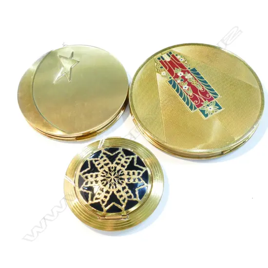 THREE VINTAGE POWDER COMPACTS