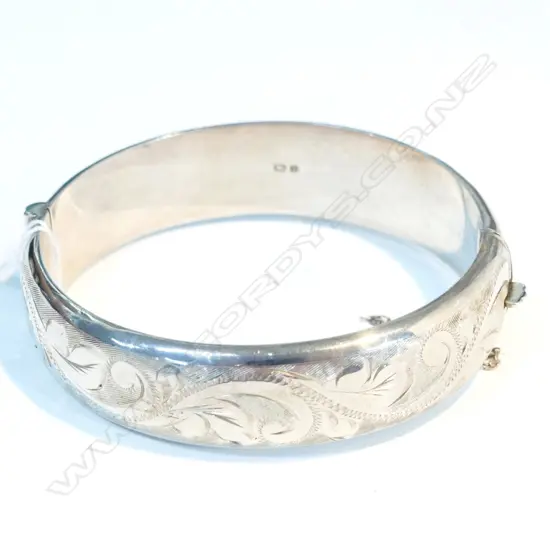 ENGRAVED SILVER HALF HOOP BANGLE