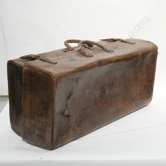 VINTAGE LEATHER SUITCASE L. 640
