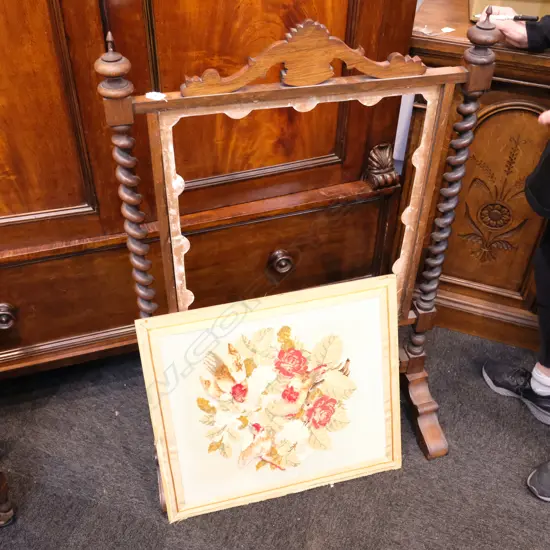 VICT. MAHOGANY FRAMED FIRE SCREEN H. 110