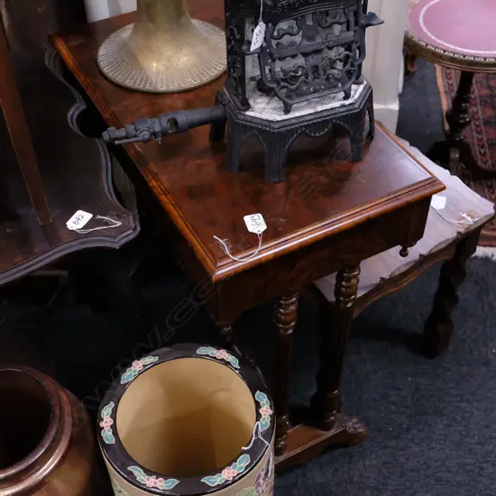 WALNUT SIDE TABLE L. 650