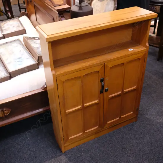 SMALL RIMU 2 DOOR KITCHEN CUPBOARD