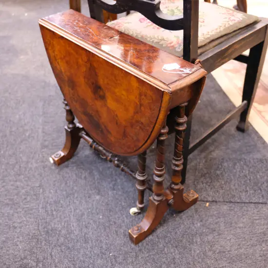 VICT. WALNUT DROPSIDE TABLE H. 510