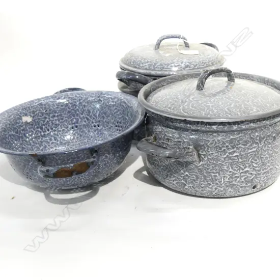 ENAMEL GRANITE WARE ROASTING DISHES AND BURNER L 450 MM