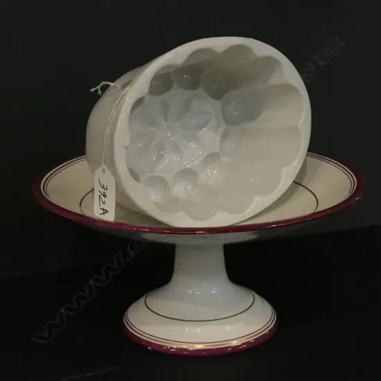 WEDGWOOD CAKE STAND AND VICTORIAN JELLY MOULD