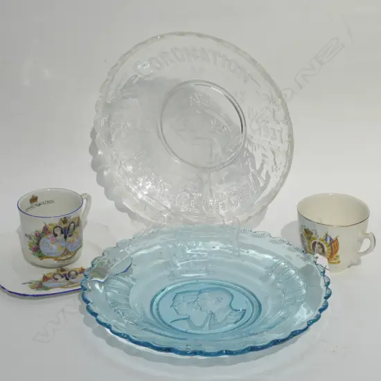 5 ROYALTY VINTAGE PCES: 2 GLASS DISHES 3 CHINA PCES