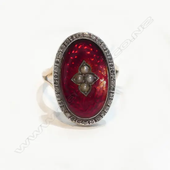 VINTAGE 9CT ROSE GOLD PEARL ENAMEL RING (AF)