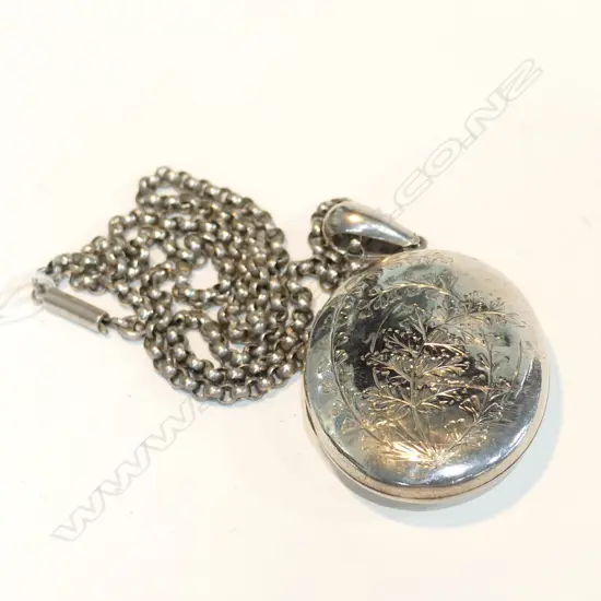 SILVER LOCKET
