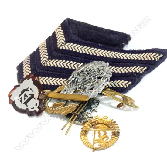 BAG NZ BADGES VARIOUS + SERGEANT STRIPES ETC
