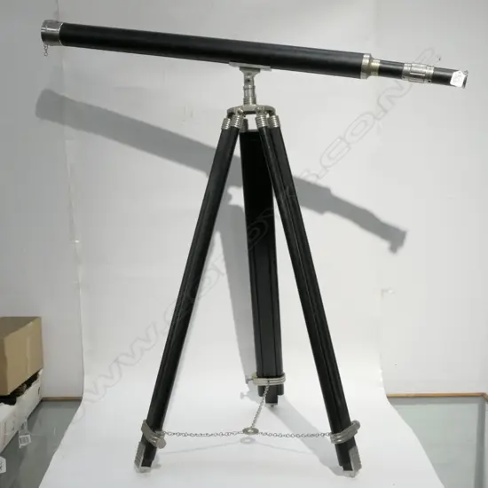 NICKEL & BLACK JAPANNED TELESCOPE ON TRIPOD STAND