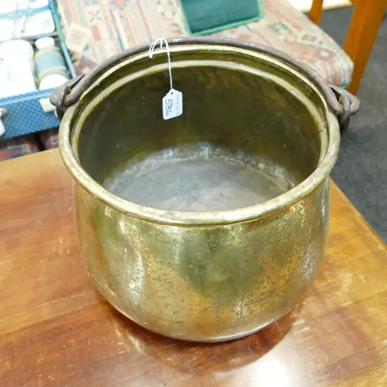 BRASS POT WITH IRON HANDLE