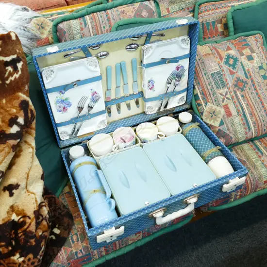 HARRODS PICNIC BASKET AND CONTENTS