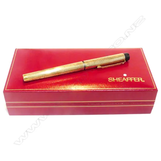 R/GOLD SHEAFFER FOUNTAIN PEN WITH BOX