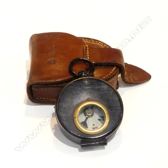 WWI PERIOD TRAVELLING COMPASS STITCHED LEATHER COMPASS