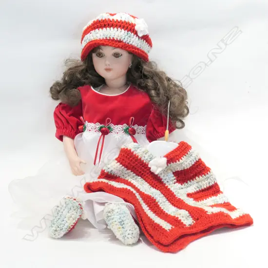 FRENCH PORCELAIN DOLL H. 600MM