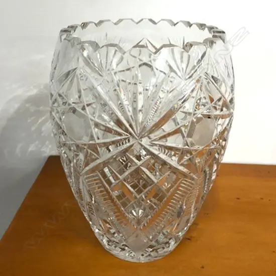 LARGE CUT CRYSTAL VASE H 260MM