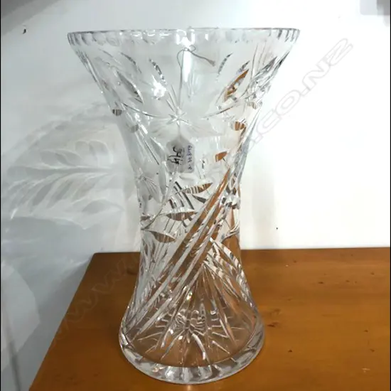 LARGE CUT CRYSTAL VASE H 320MM