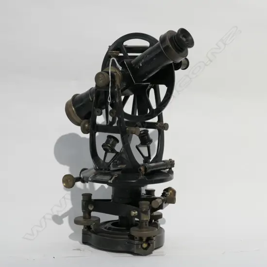 ANTIQUE SURVEYORS SIGHT COOKE TROUGHTON AND SIMMS LTD LONDON AND YORK