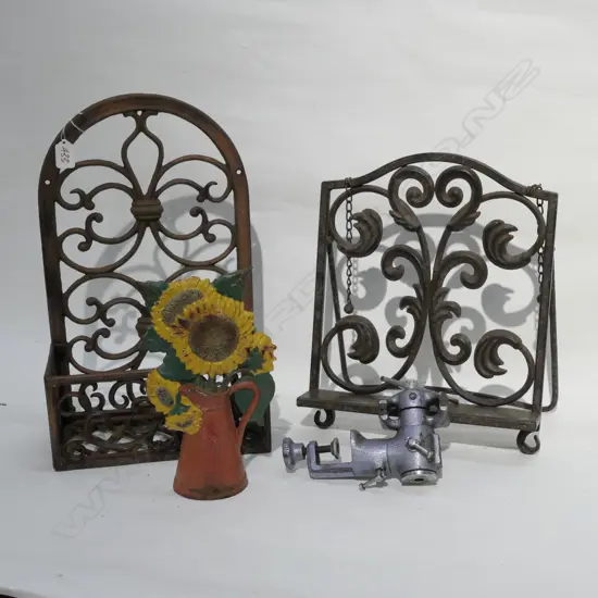 3 METAL BRACKETS AND JEWELLERY VICE CLAMP