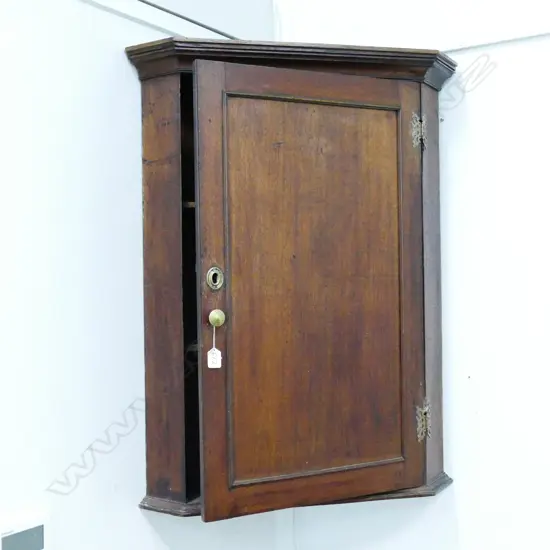 VICT. CORNER CABINET 