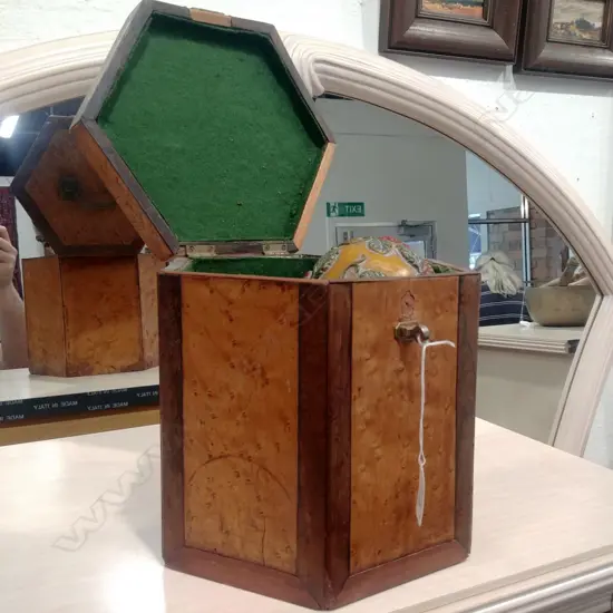 WOODEN BOX W/ 3 BAUBLES 